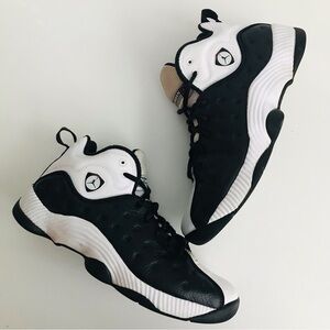 Jordan Jumpman Team II Men's shoes White/Black-University Red